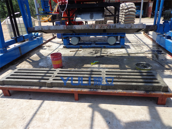 豬場漏糞板使用水泥漏縫板有哪些優(yōu)點(diǎn)?